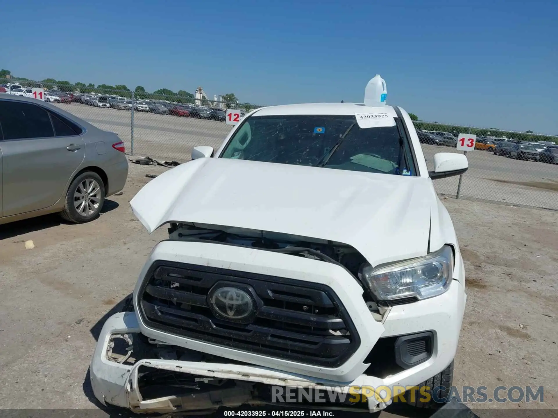 12 fotografías del automóvil dañado 3TMCZ5AN9KM211420 TOYOTA TACOMA 2019