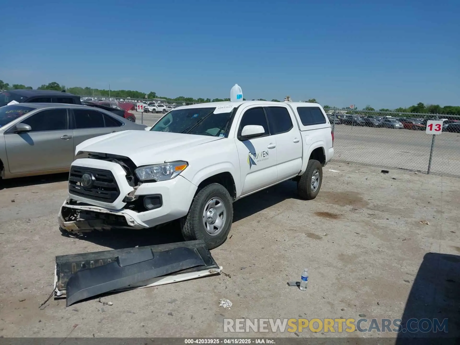 2 fotografías del automóvil dañado 3TMCZ5AN9KM211420 TOYOTA TACOMA 2019