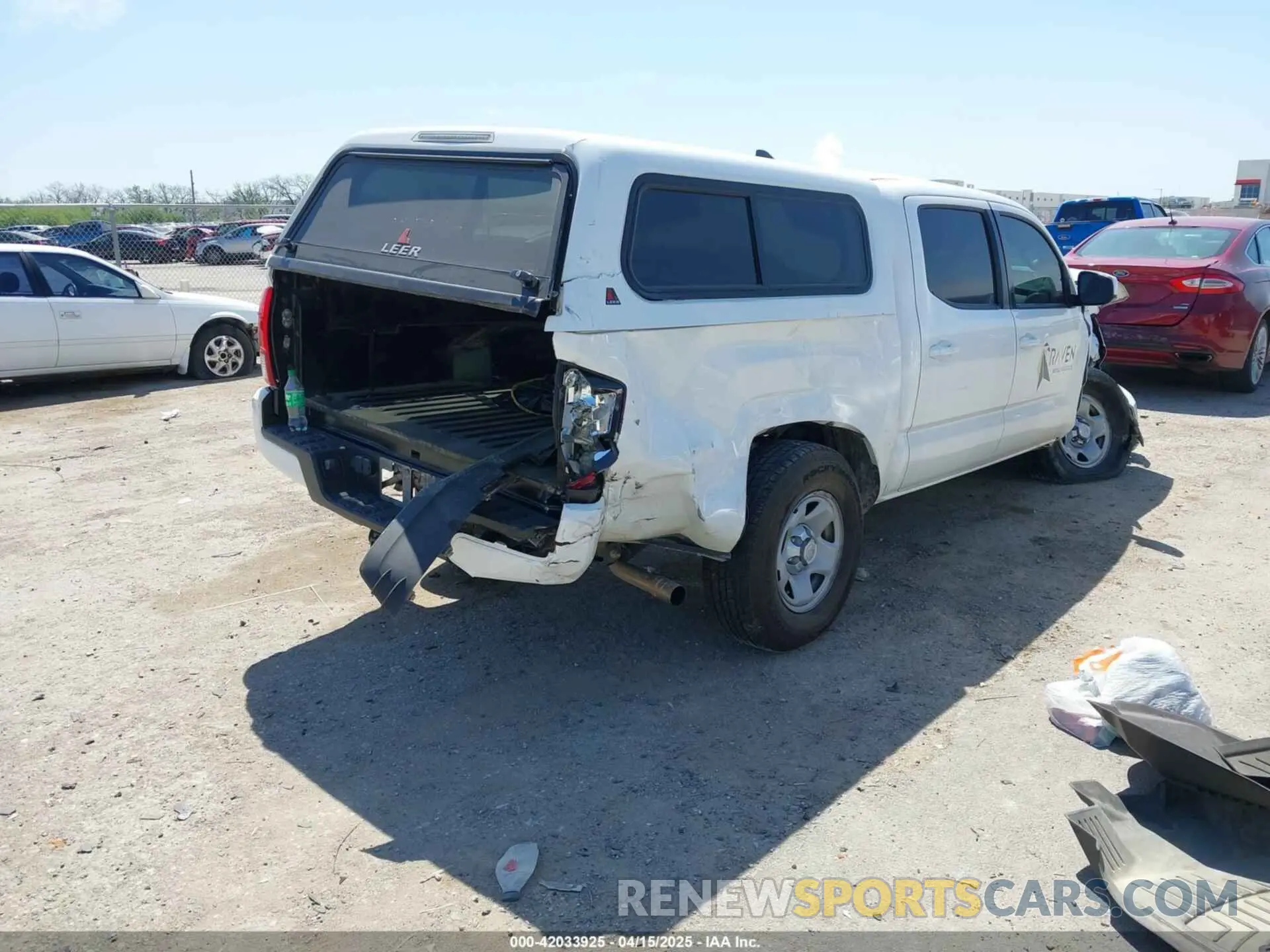 4 fotografías del automóvil dañado 3TMCZ5AN9KM211420 TOYOTA TACOMA 2019