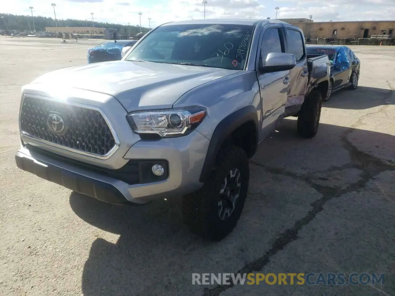 2 fotografías del automóvil dañado 3TMCZ5AN9KM224989 TOYOTA TACOMA 2019