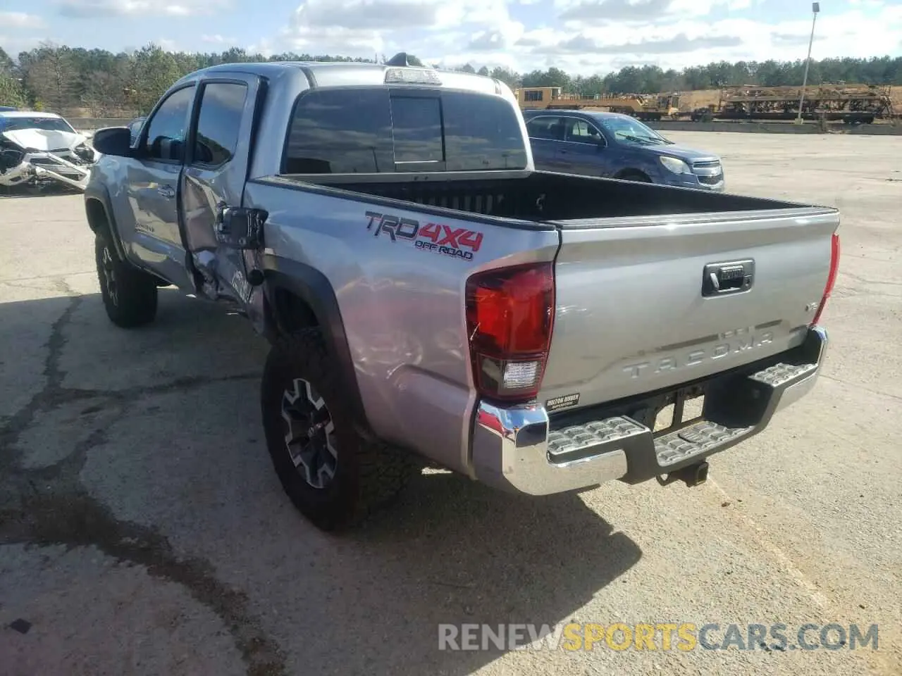 3 fotografías del automóvil dañado 3TMCZ5AN9KM224989 TOYOTA TACOMA 2019