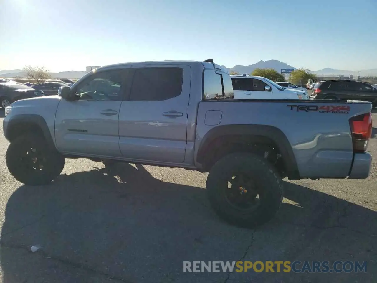2 fotografías del automóvil dañado 3TMCZ5AN9KM232784 TOYOTA TACOMA 2019