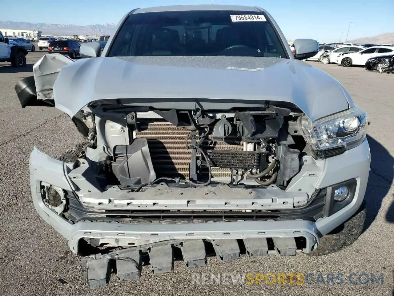 5 fotografías del automóvil dañado 3TMCZ5AN9KM232784 TOYOTA TACOMA 2019