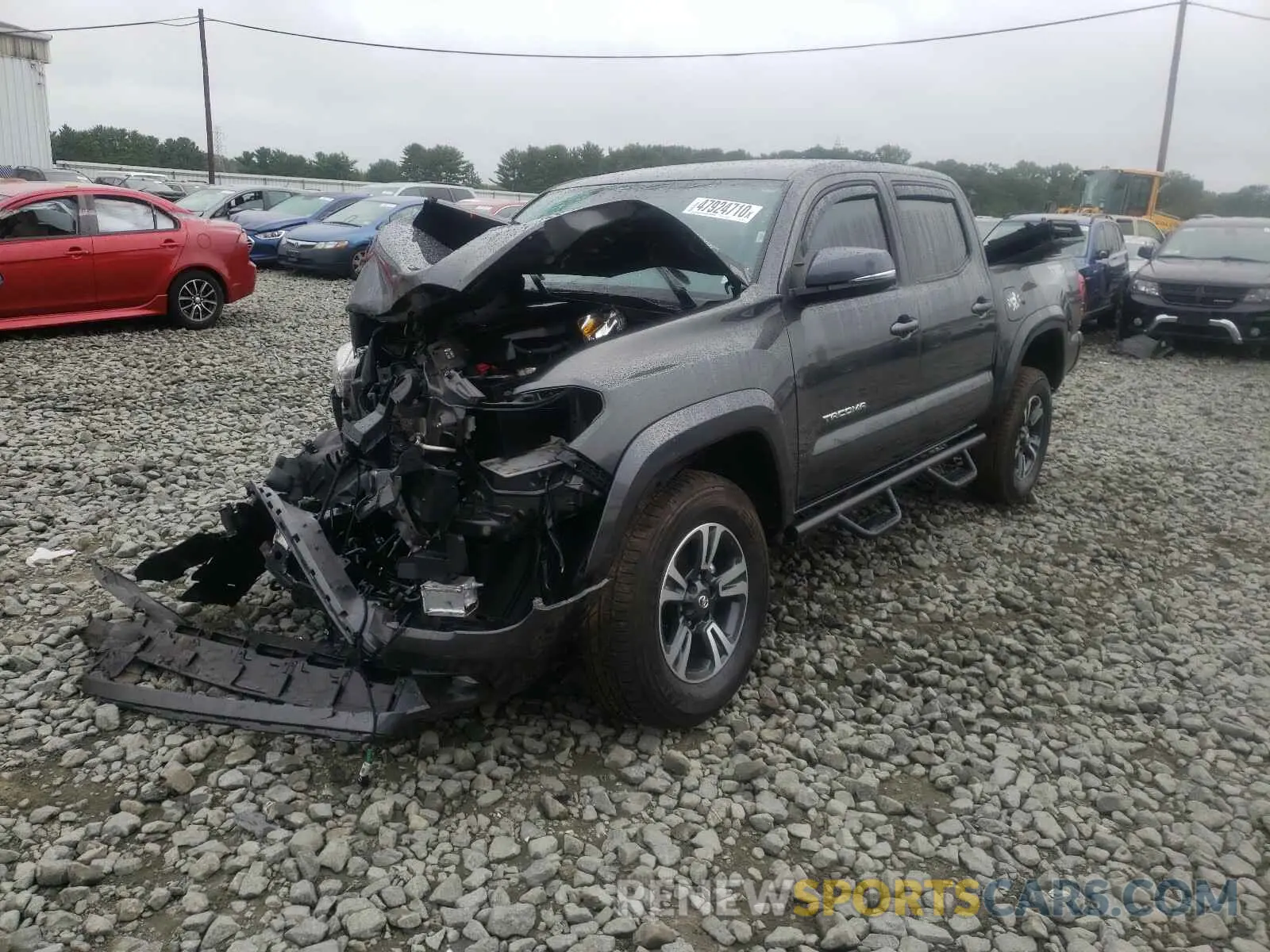2 fotografías del automóvil dañado 3TMCZ5AN9KM251075 TOYOTA TACOMA 2019