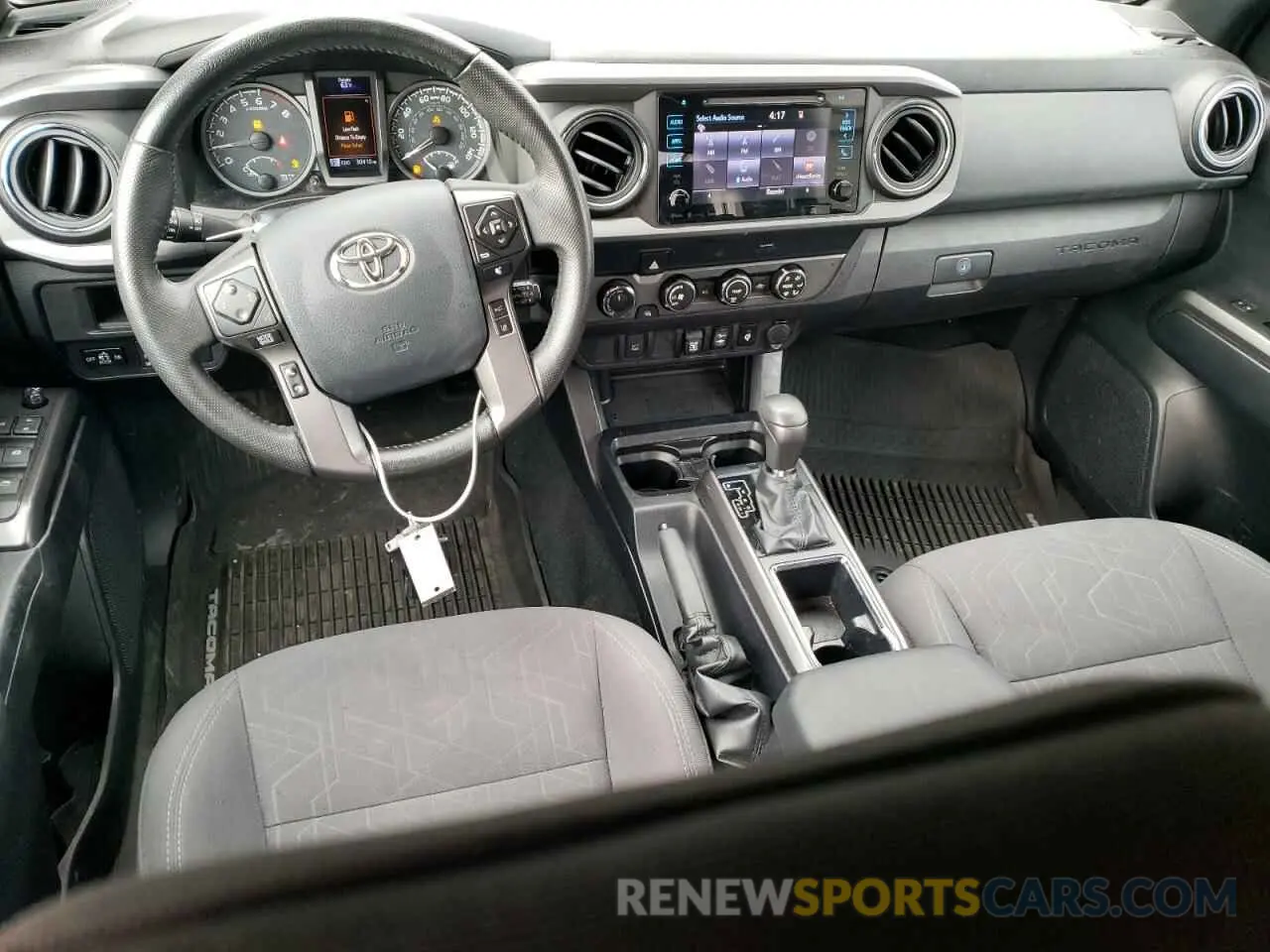 8 fotografías del automóvil dañado 3TMCZ5AN9KM262092 TOYOTA TACOMA 2019