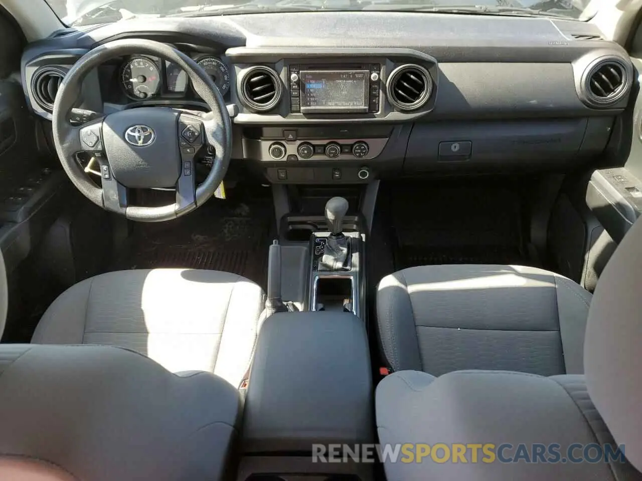 8 fotografías del automóvil dañado 3TMCZ5AN9KM263663 TOYOTA TACOMA 2019
