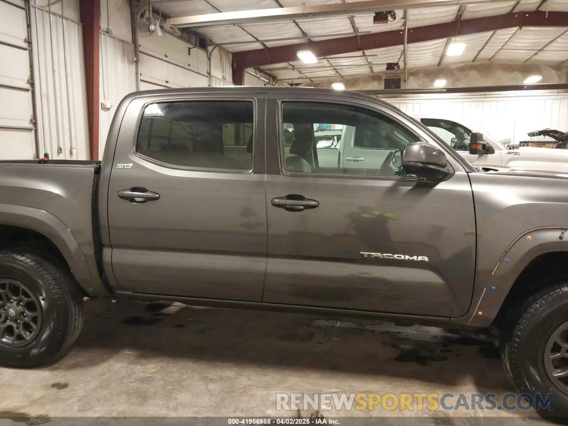 14 fotografías del automóvil dañado 3TMCZ5AN9KM275537 TOYOTA TACOMA 2019
