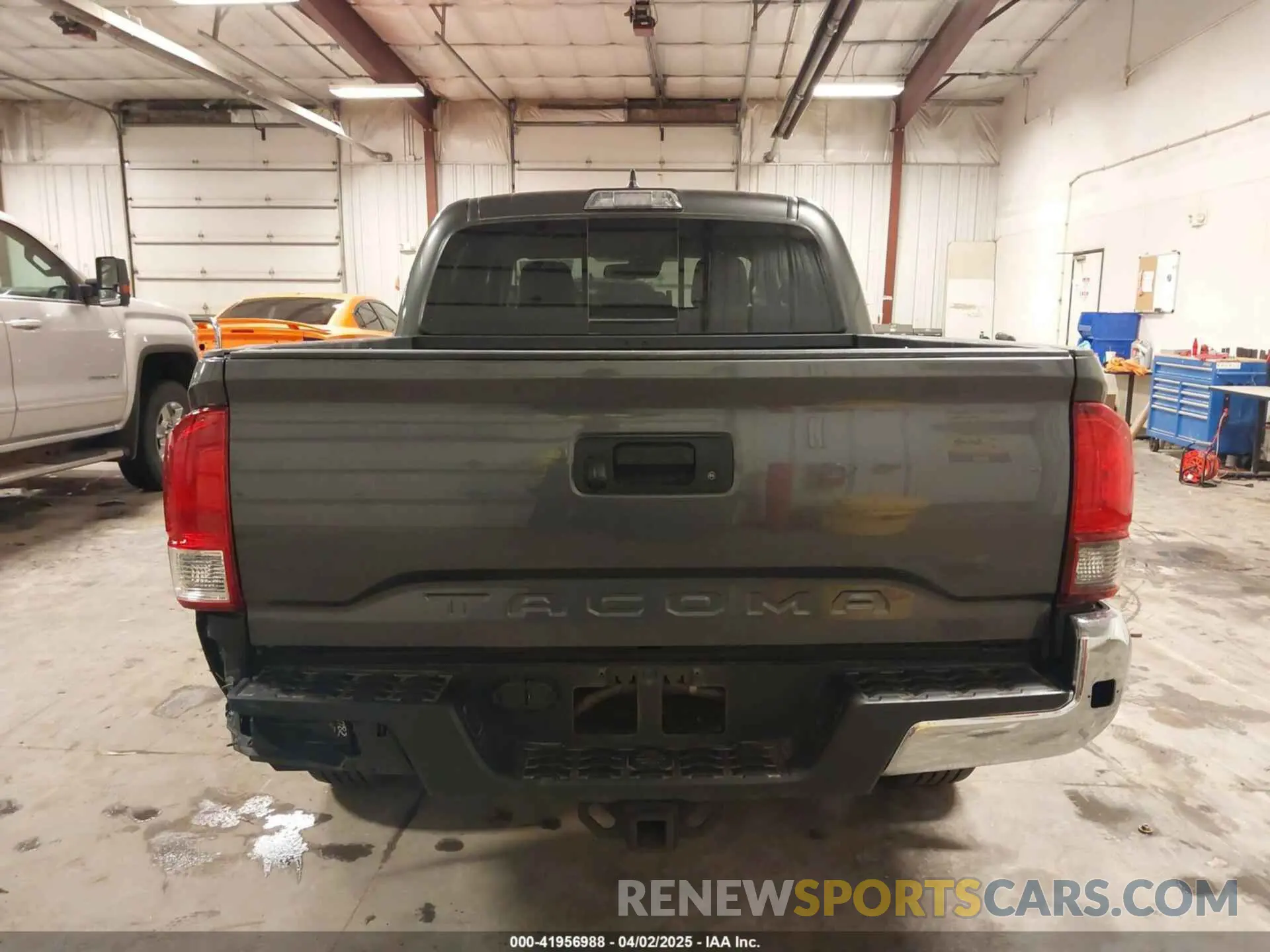 17 fotografías del automóvil dañado 3TMCZ5AN9KM275537 TOYOTA TACOMA 2019