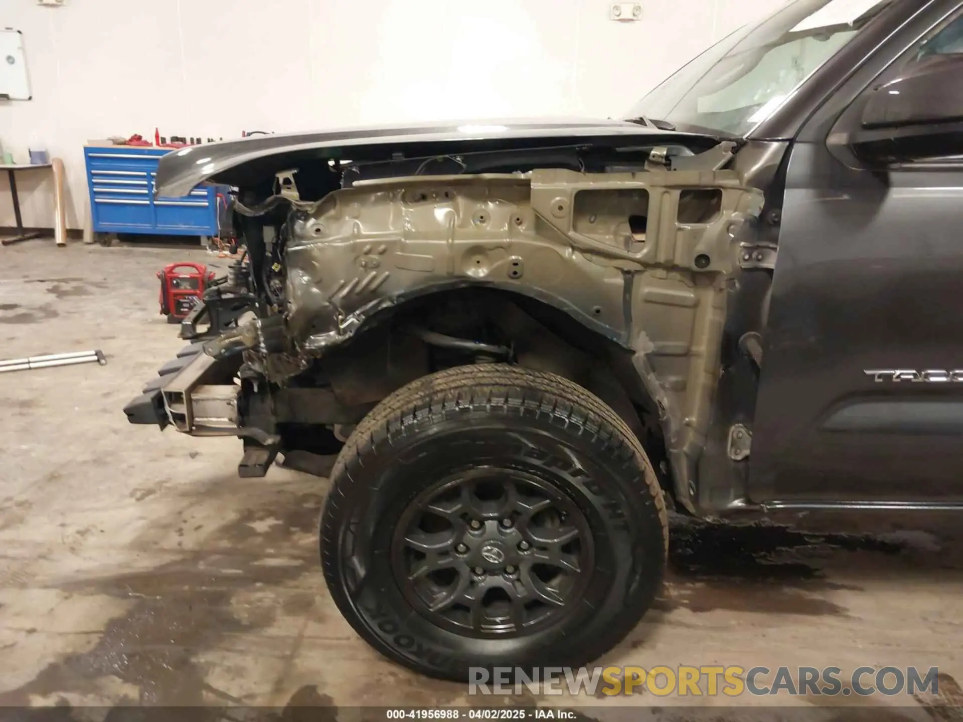 18 fotografías del automóvil dañado 3TMCZ5AN9KM275537 TOYOTA TACOMA 2019