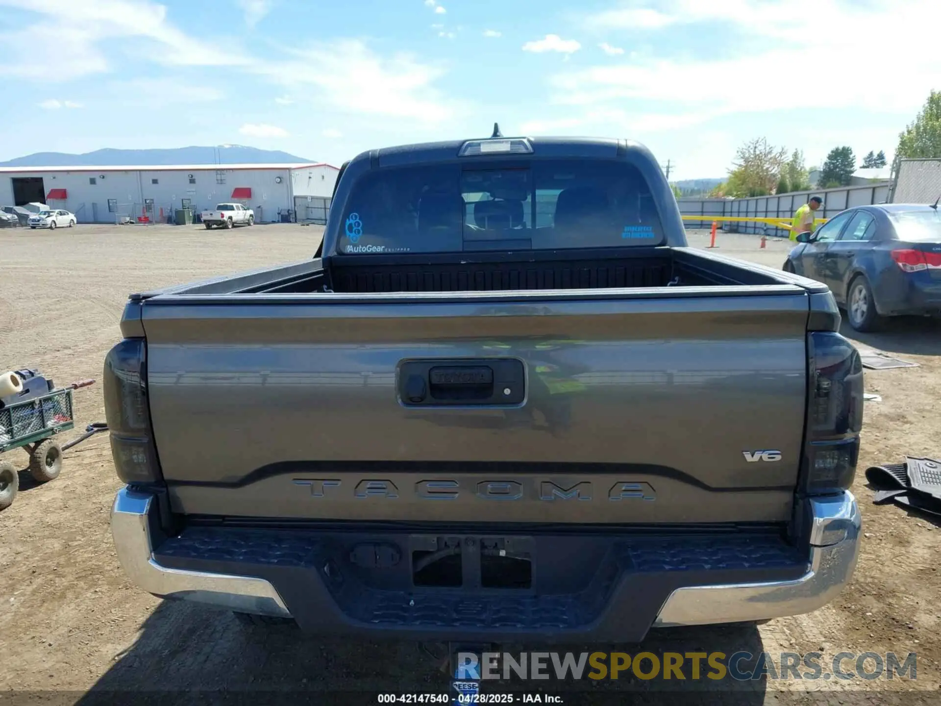 16 fotografías del automóvil dañado 3TMCZ5ANXKM191842 TOYOTA TACOMA 2019