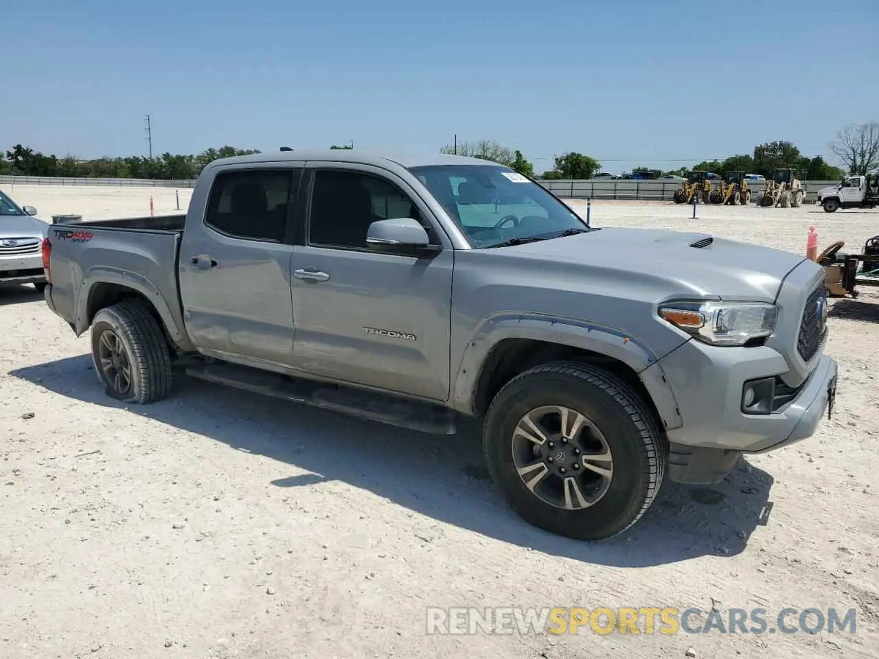 4 fotografías del automóvil dañado 3TMCZ5ANXKM228677 TOYOTA TACOMA 2019