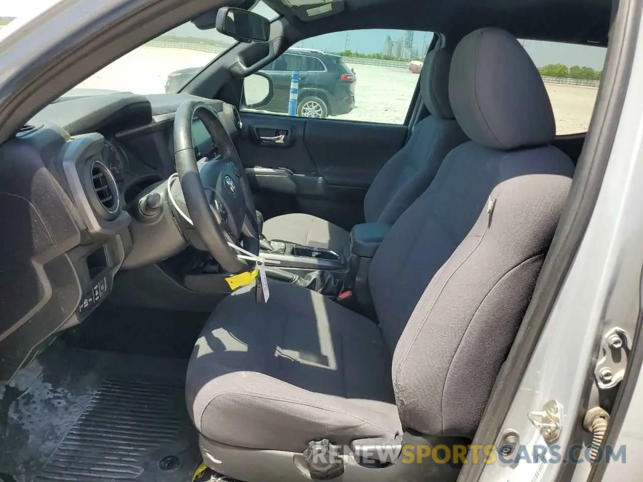 7 fotografías del automóvil dañado 3TMCZ5ANXKM228677 TOYOTA TACOMA 2019