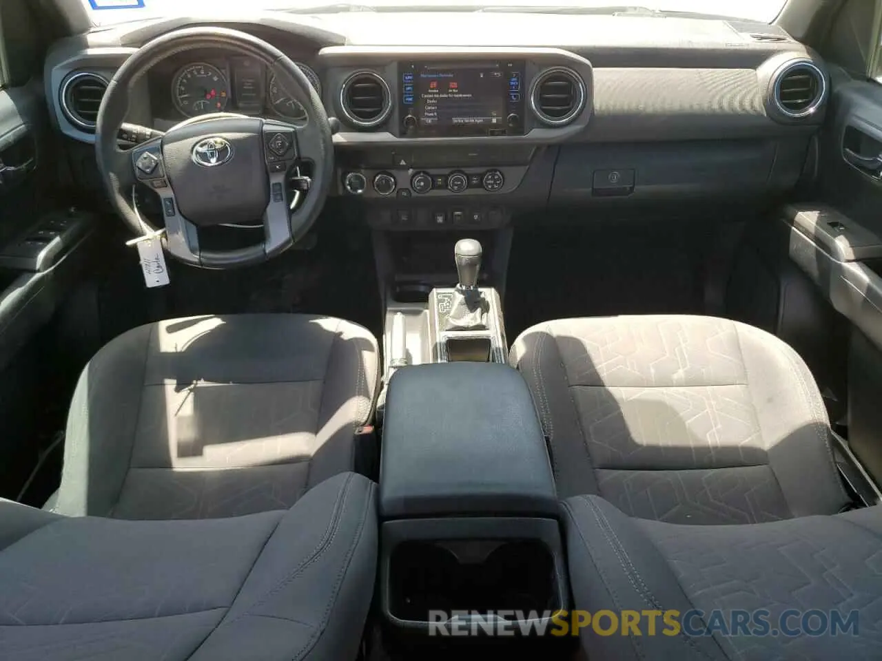8 fotografías del automóvil dañado 3TMCZ5ANXKM228677 TOYOTA TACOMA 2019