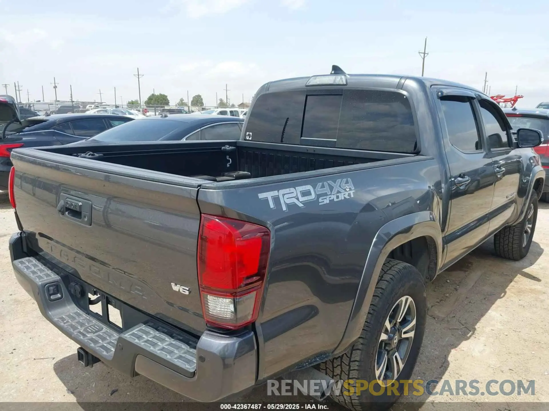 4 fotografías del automóvil dañado 3TMCZ5ANXKM251084 TOYOTA TACOMA 2019