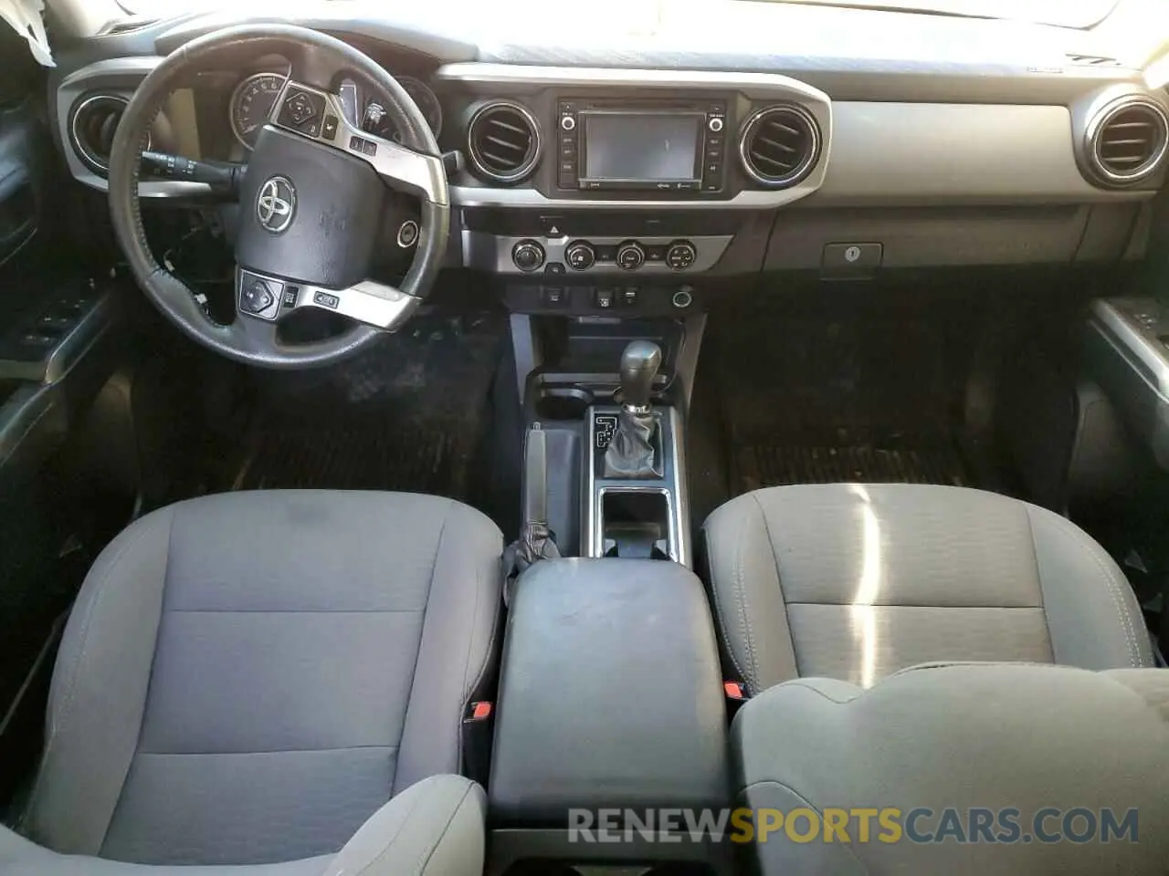 8 fotografías del automóvil dañado 3TMCZ5ANXKM261601 TOYOTA TACOMA 2019