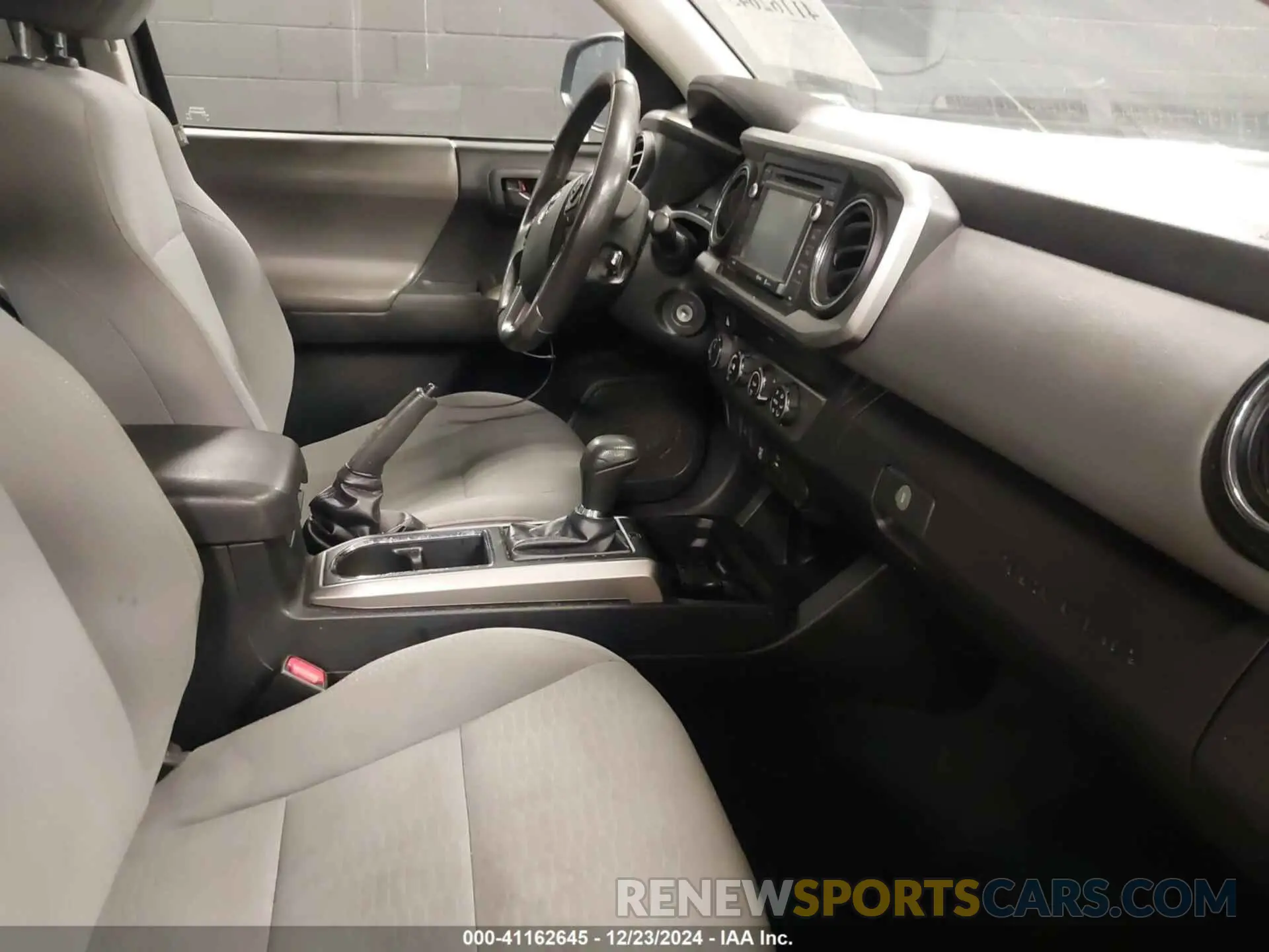 5 fotografías del automóvil dañado 3TMCZ5ANXKM264546 TOYOTA TACOMA 2019