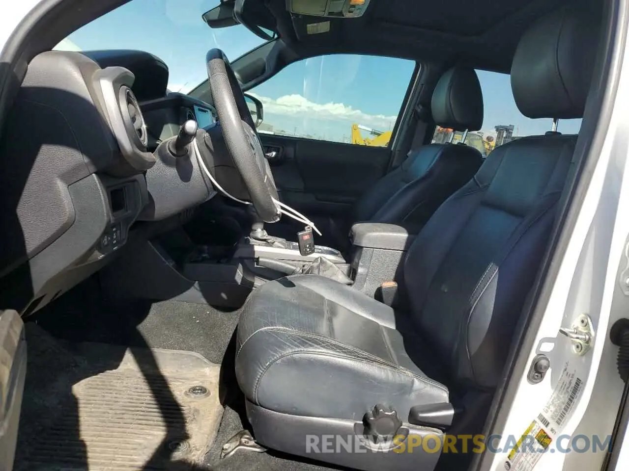 7 fotografías del automóvil dañado 3TMCZ5ANXKM266801 TOYOTA TACOMA 2019