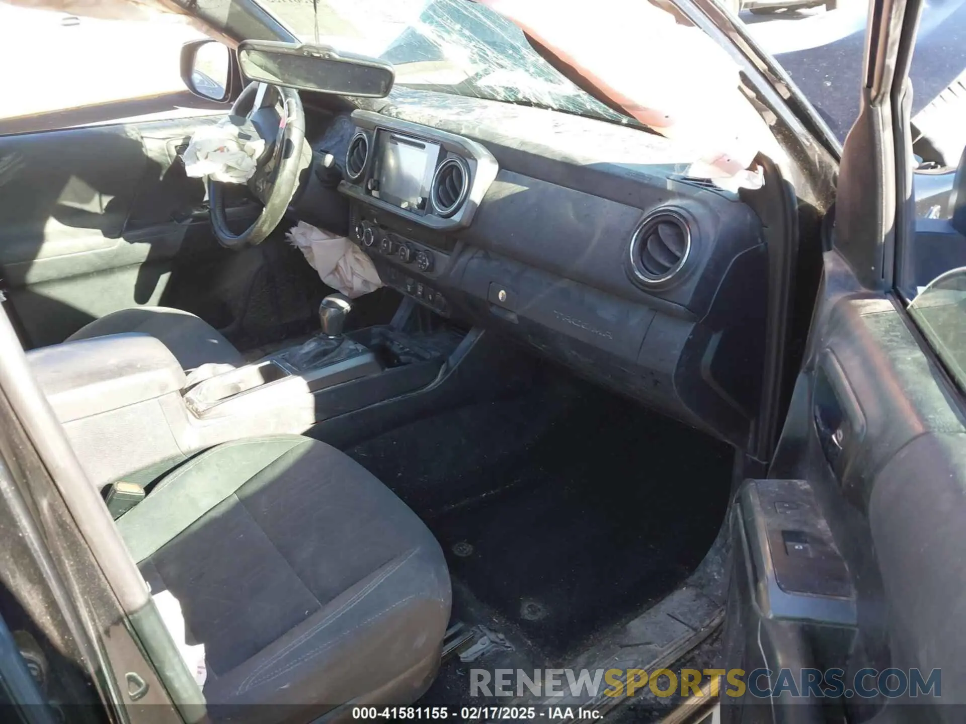 5 fotografías del automóvil dañado 3TMCZ5ANXKM267043 TOYOTA TACOMA 2019