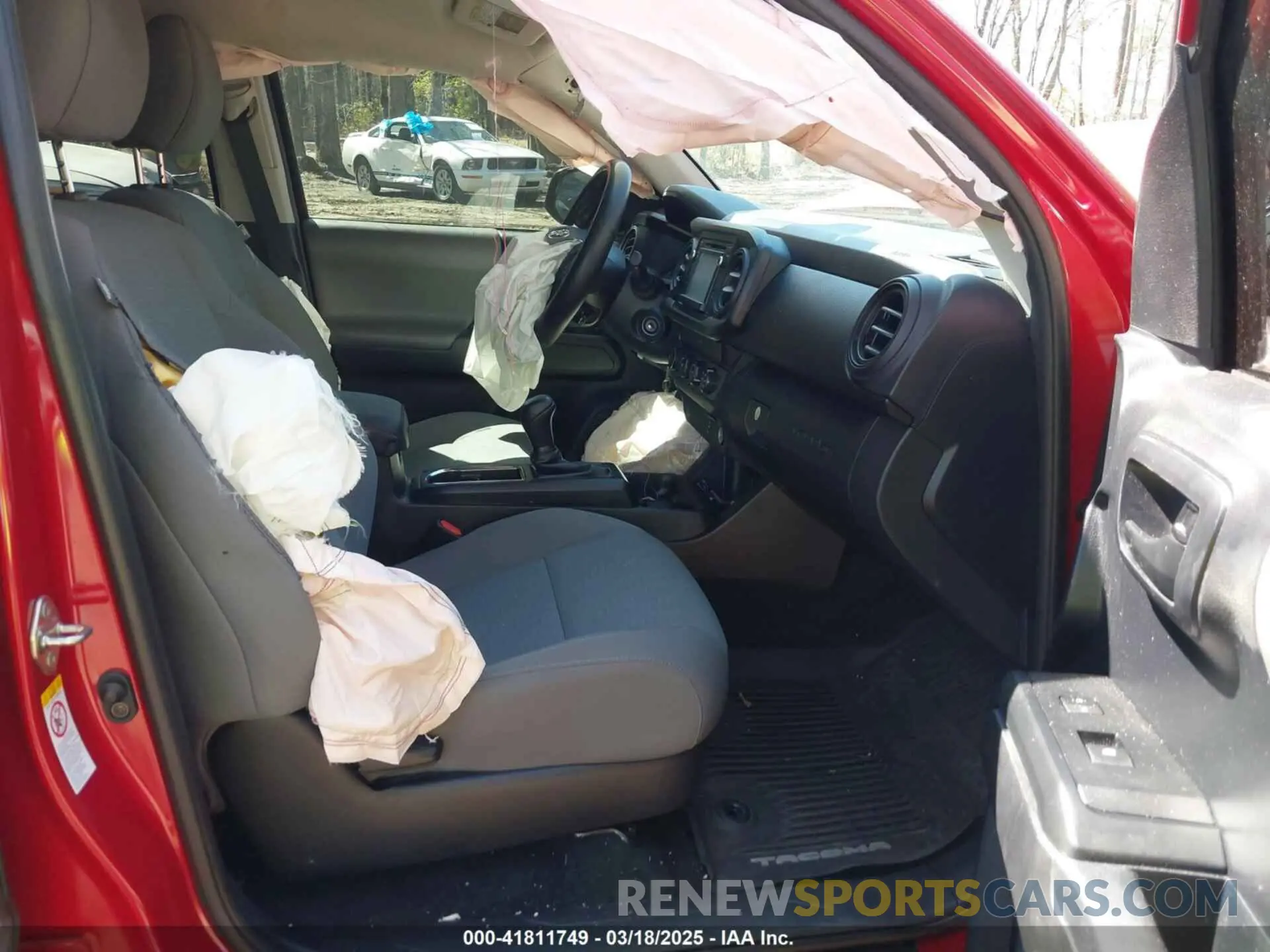 5 fotografías del automóvil dañado 3TMCZ5ANXKM279726 TOYOTA TACOMA 2019