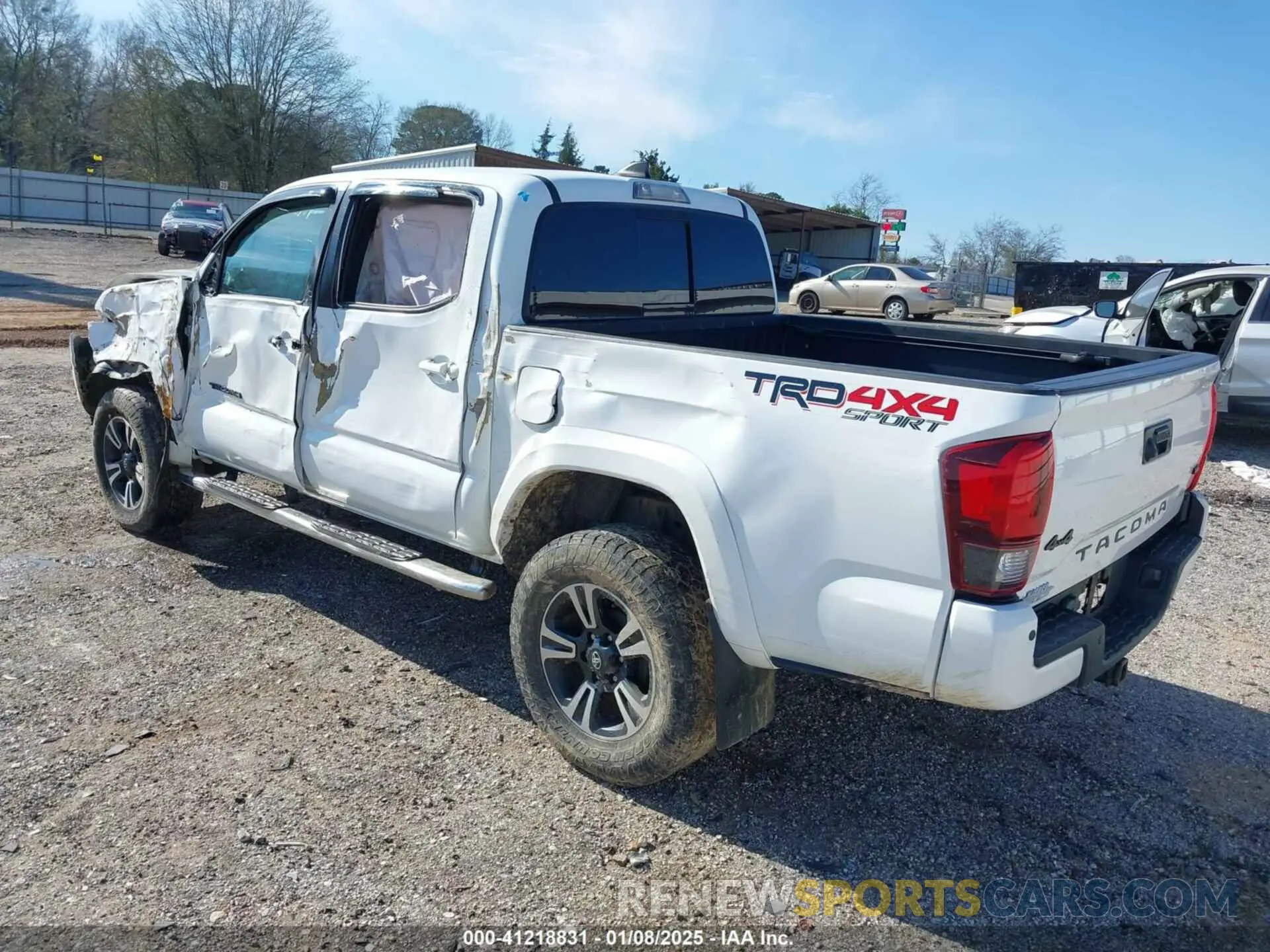 3 fotografías del automóvil dañado 3TMCZ5ANXKM286403 TOYOTA TACOMA 2019
