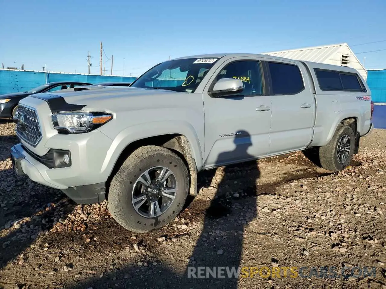 2 fotografías del automóvil dañado 3TMDZ5BN0KM069736 TOYOTA TACOMA 2019