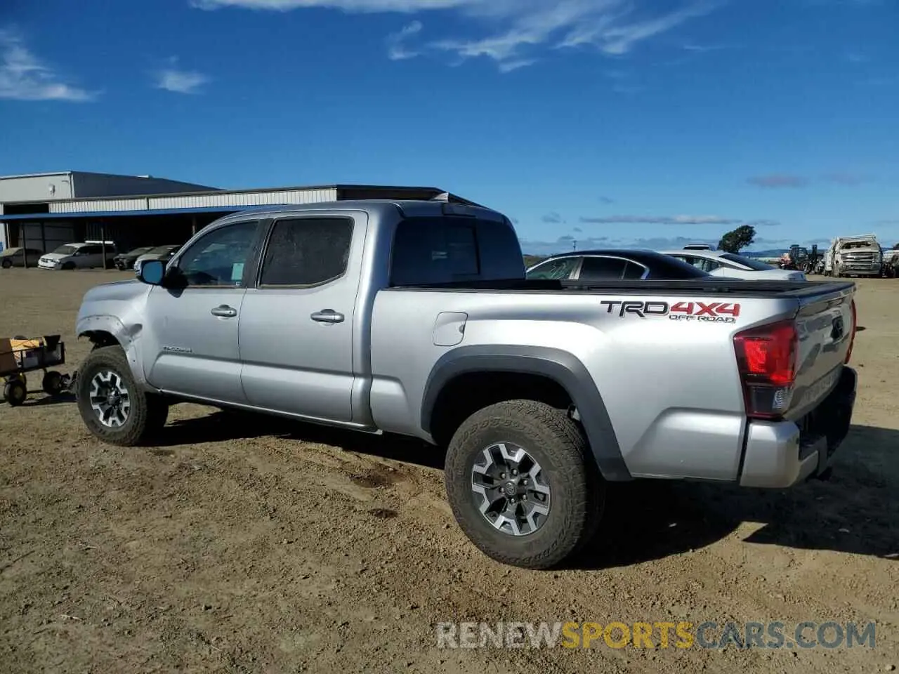 2 fotografías del automóvil dañado 3TMDZ5BN0KM078758 TOYOTA TACOMA 2019