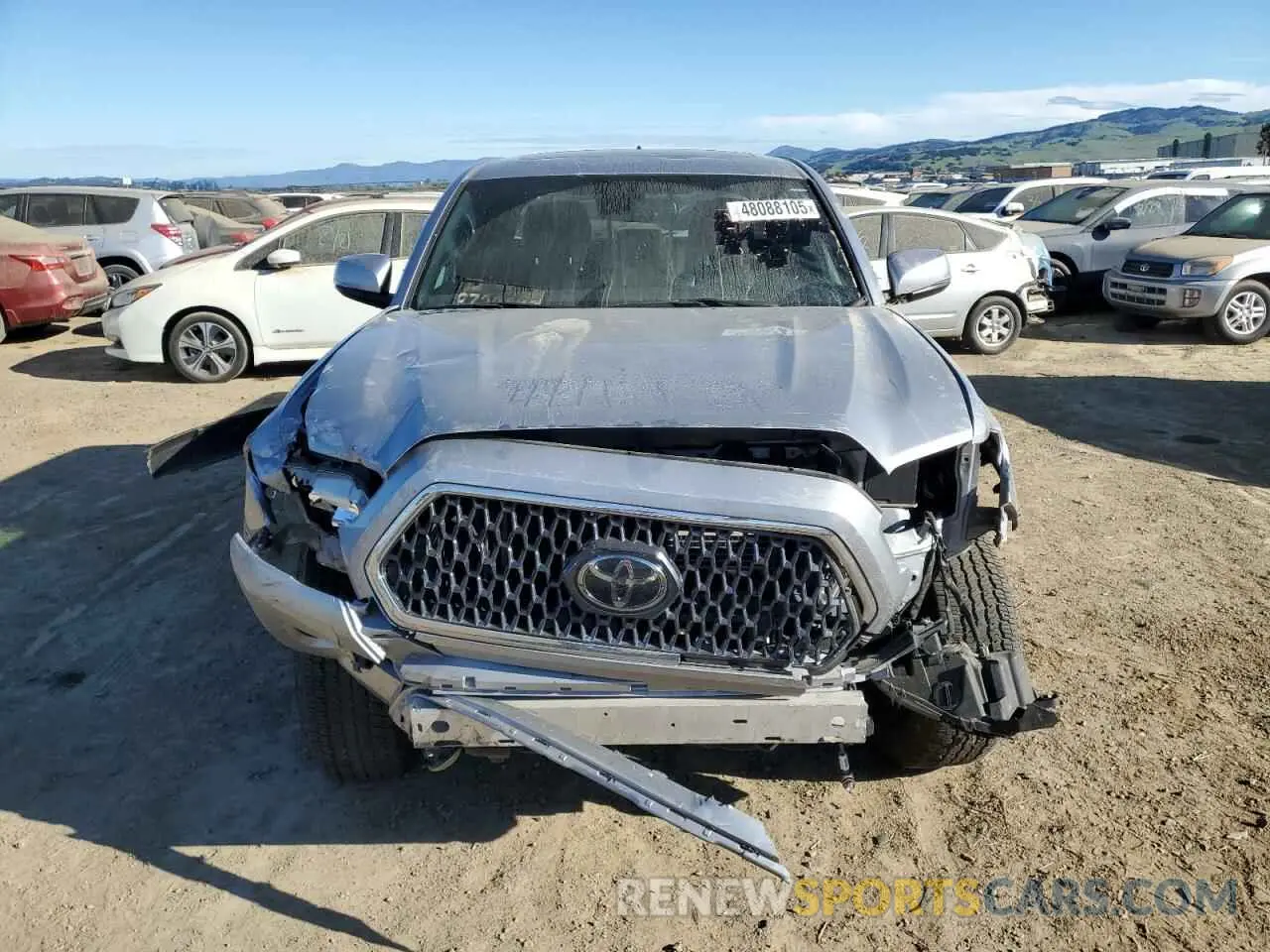 5 fotografías del automóvil dañado 3TMDZ5BN0KM078758 TOYOTA TACOMA 2019