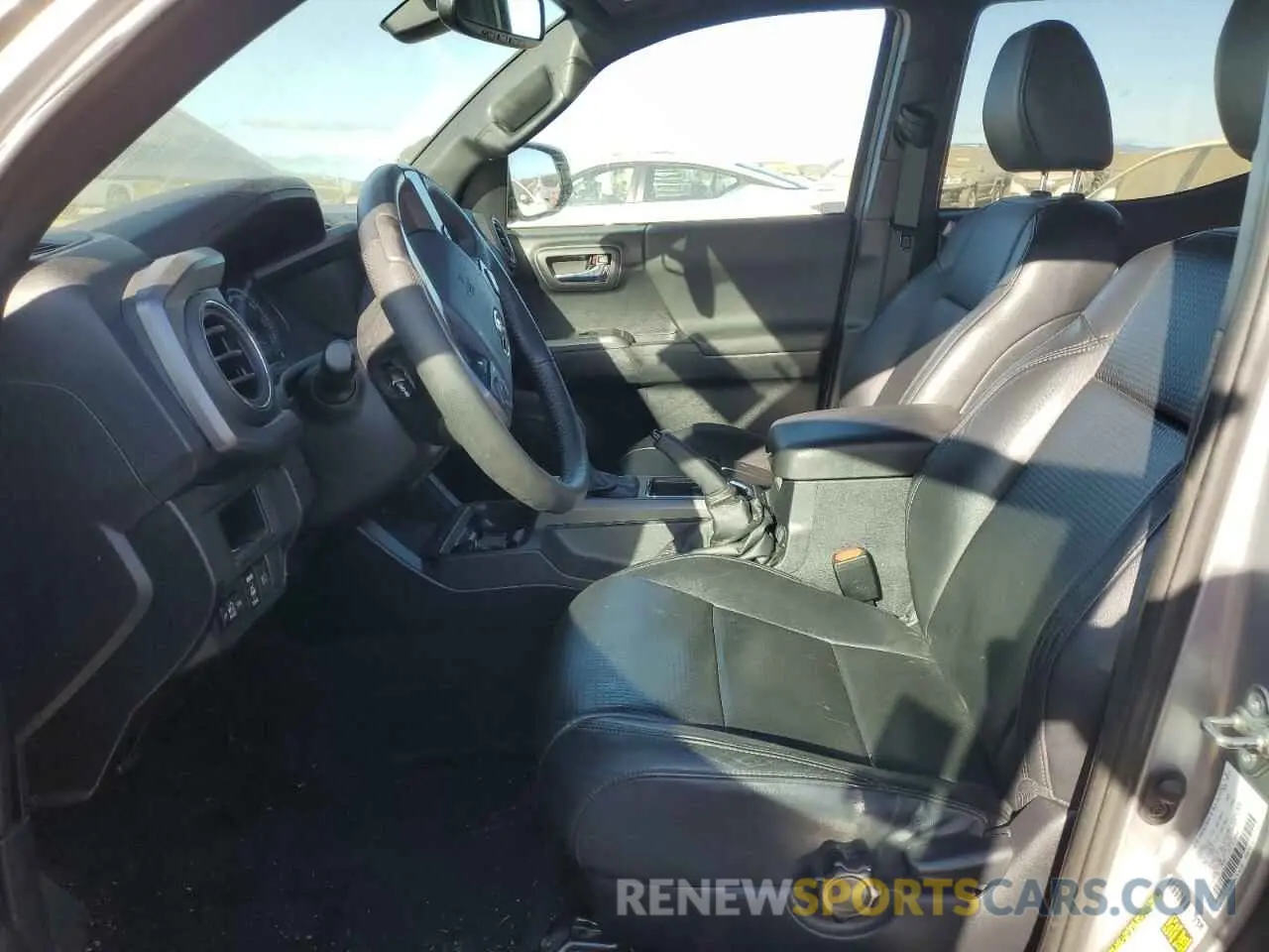 7 fotografías del automóvil dañado 3TMDZ5BN0KM078758 TOYOTA TACOMA 2019