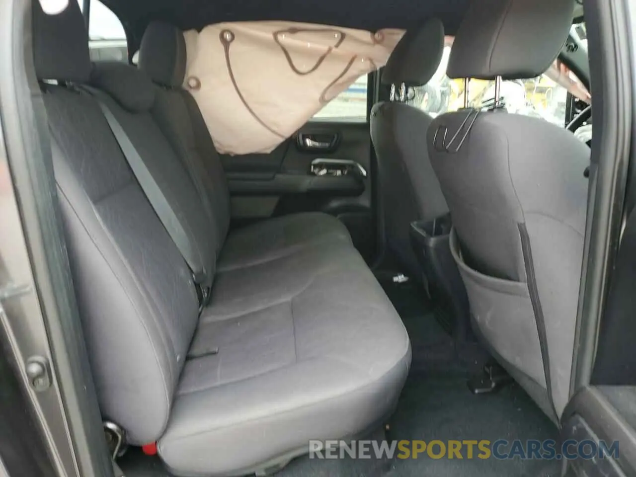 11 fotografías del automóvil dañado 3TMDZ5BN1KM057823 TOYOTA TACOMA 2019