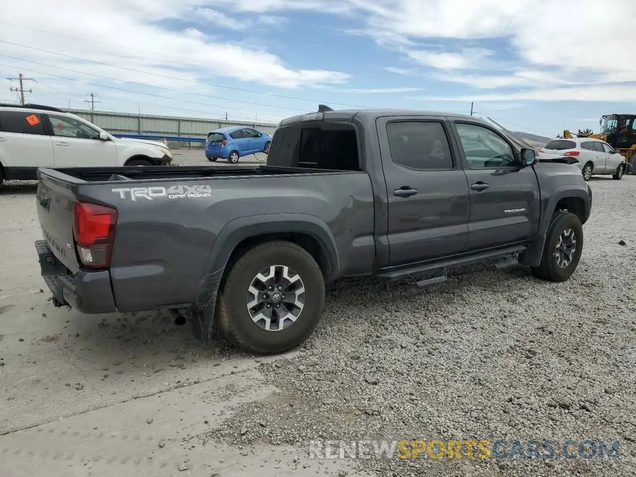3 fotografías del automóvil dañado 3TMDZ5BN1KM057823 TOYOTA TACOMA 2019