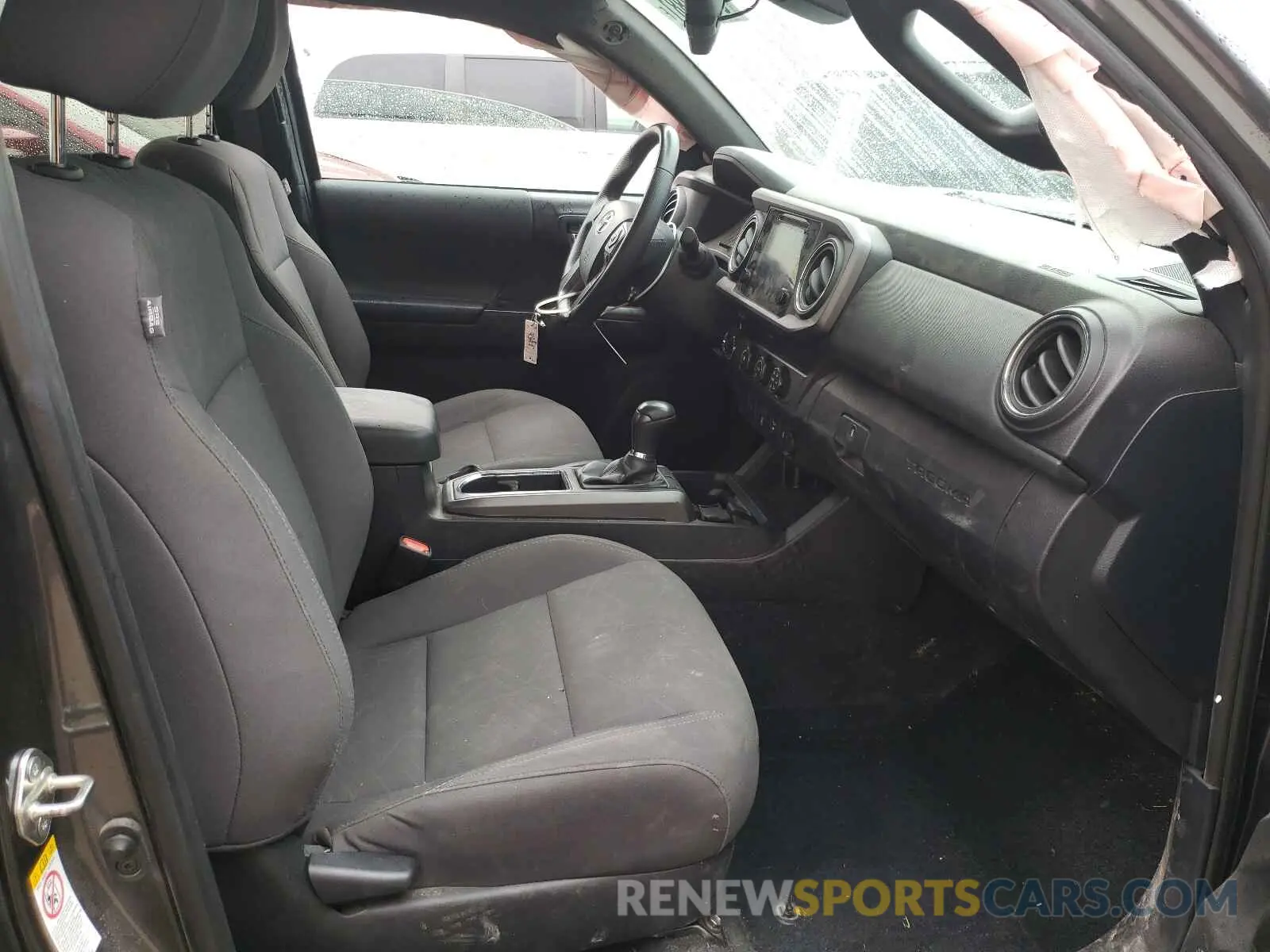 5 fotografías del automóvil dañado 3TMDZ5BN1KM063766 TOYOTA TACOMA 2019