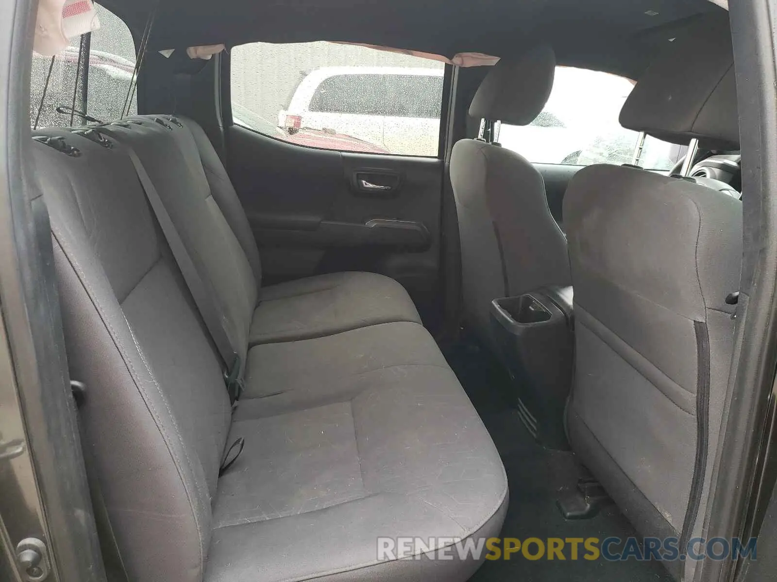 6 fotografías del automóvil dañado 3TMDZ5BN1KM063766 TOYOTA TACOMA 2019