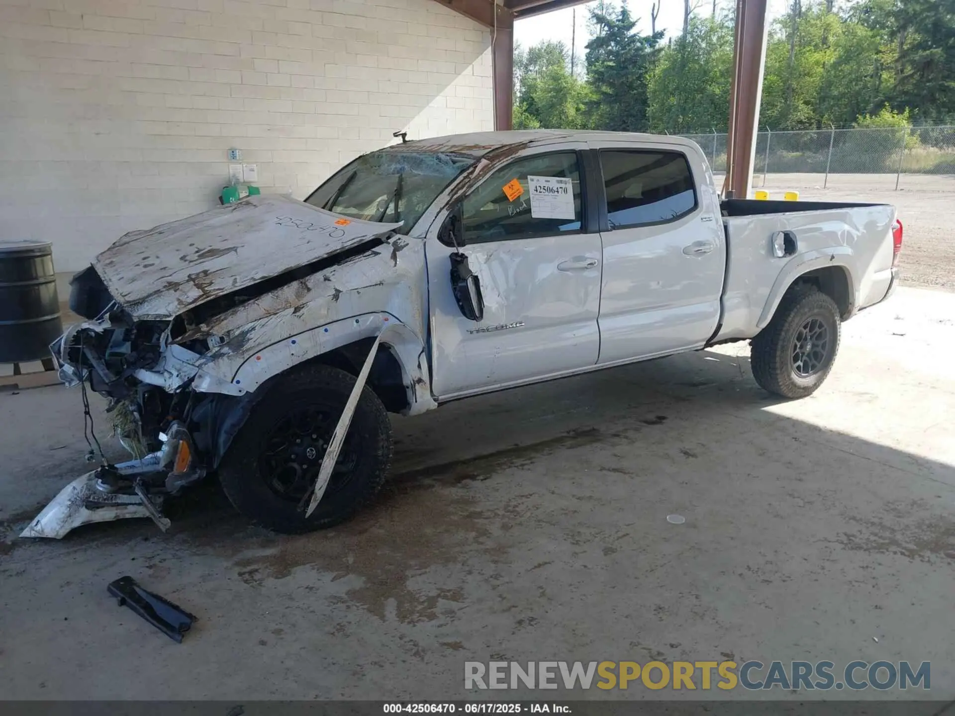 2 fotografías del automóvil dañado 3TMDZ5BN2KM077627 TOYOTA TACOMA 2019