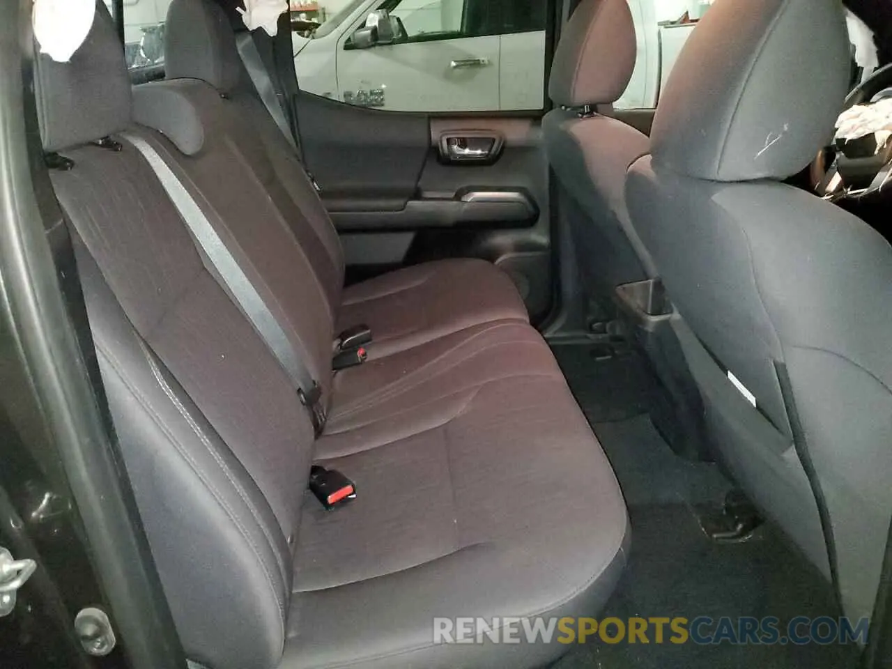 10 fotografías del automóvil dañado 3TMDZ5BN2KM079300 TOYOTA TACOMA 2019
