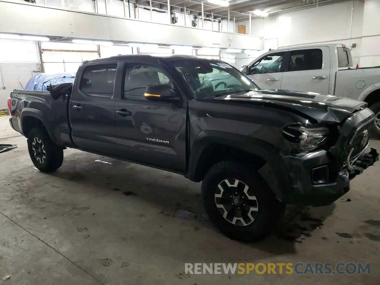 4 fotografías del automóvil dañado 3TMDZ5BN2KM079300 TOYOTA TACOMA 2019