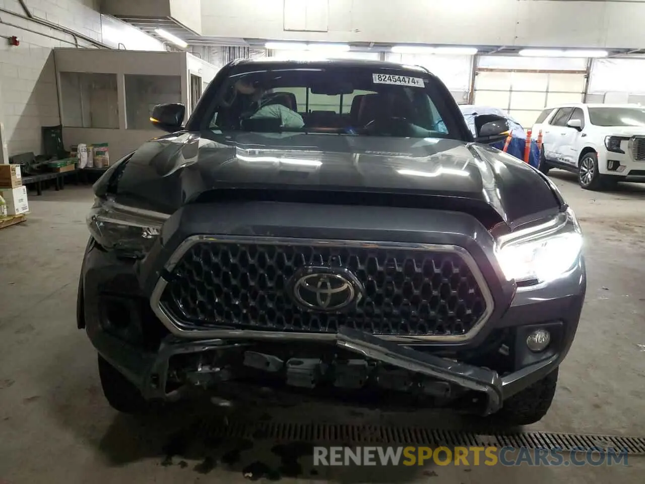 5 fotografías del automóvil dañado 3TMDZ5BN2KM079300 TOYOTA TACOMA 2019