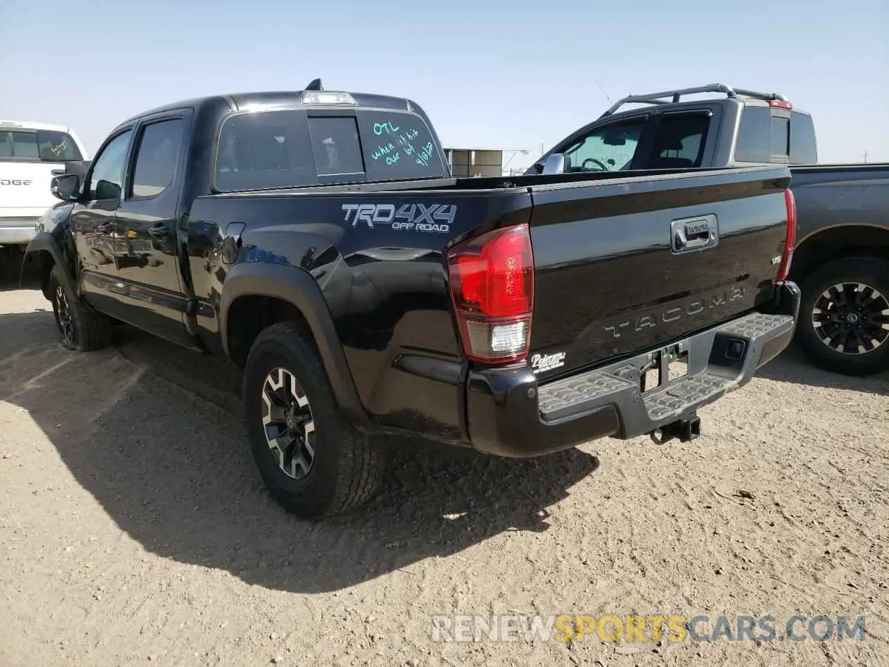3 fotografías del automóvil dañado 3TMDZ5BN3KM068595 TOYOTA TACOMA 2019