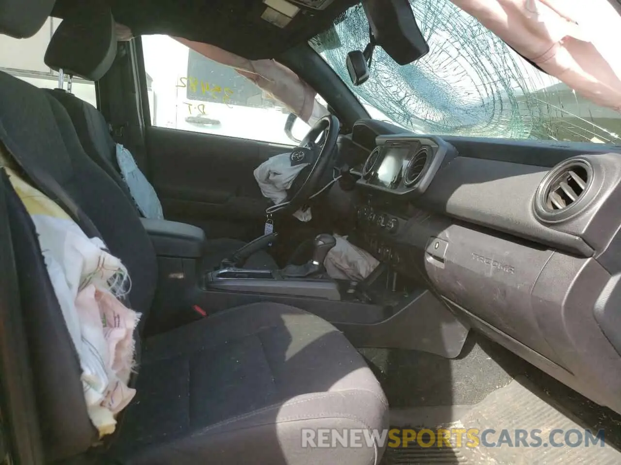 5 fotografías del automóvil dañado 3TMDZ5BN3KM068595 TOYOTA TACOMA 2019