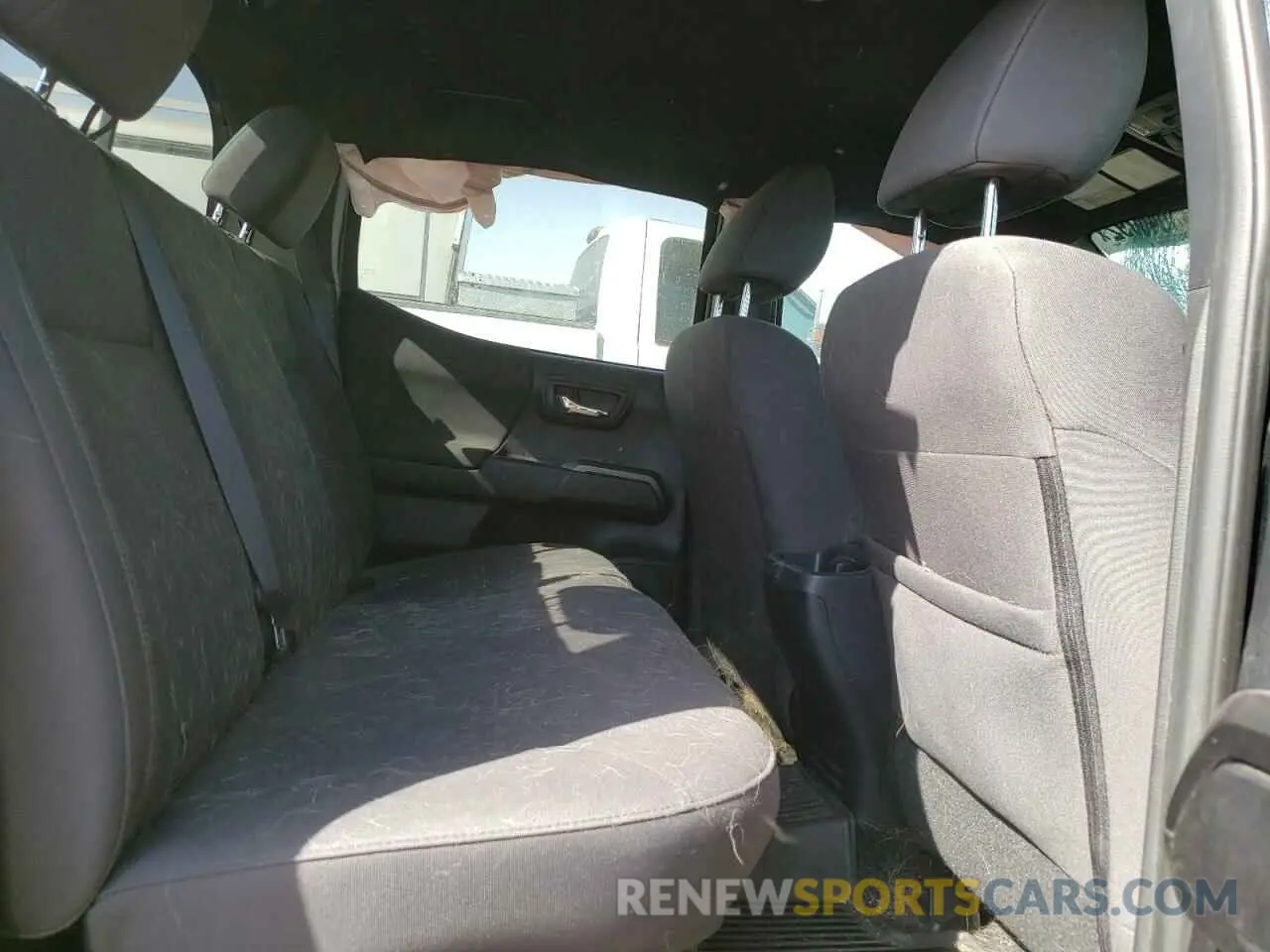 6 fotografías del automóvil dañado 3TMDZ5BN3KM068595 TOYOTA TACOMA 2019
