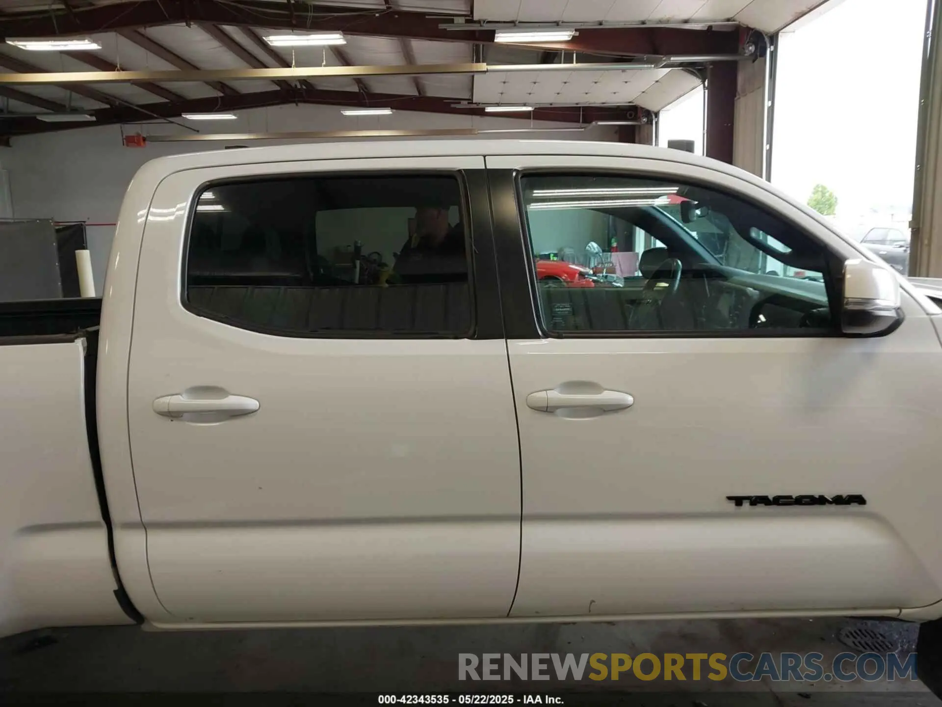 13 fotografías del automóvil dañado 3TMDZ5BN3KM071352 TOYOTA TACOMA 2019
