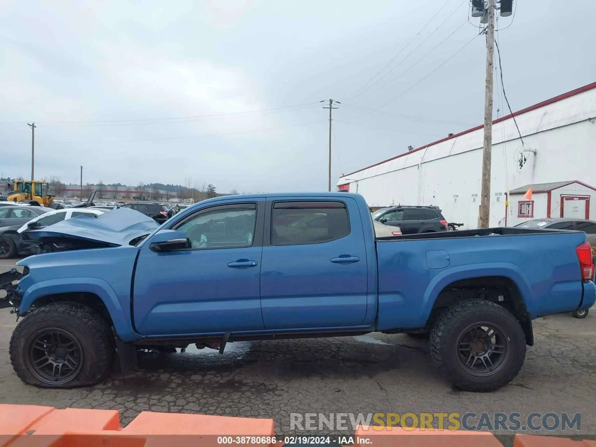 13 fotografías del automóvil dañado 3TMDZ5BN3KM075269 TOYOTA TACOMA 2019