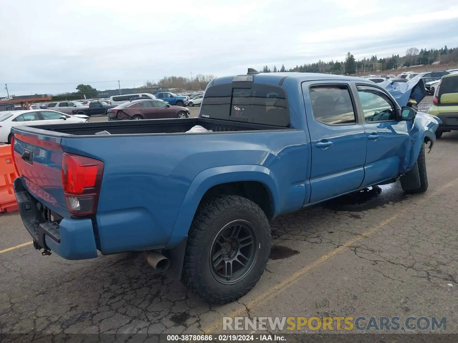 4 fotografías del automóvil dañado 3TMDZ5BN3KM075269 TOYOTA TACOMA 2019
