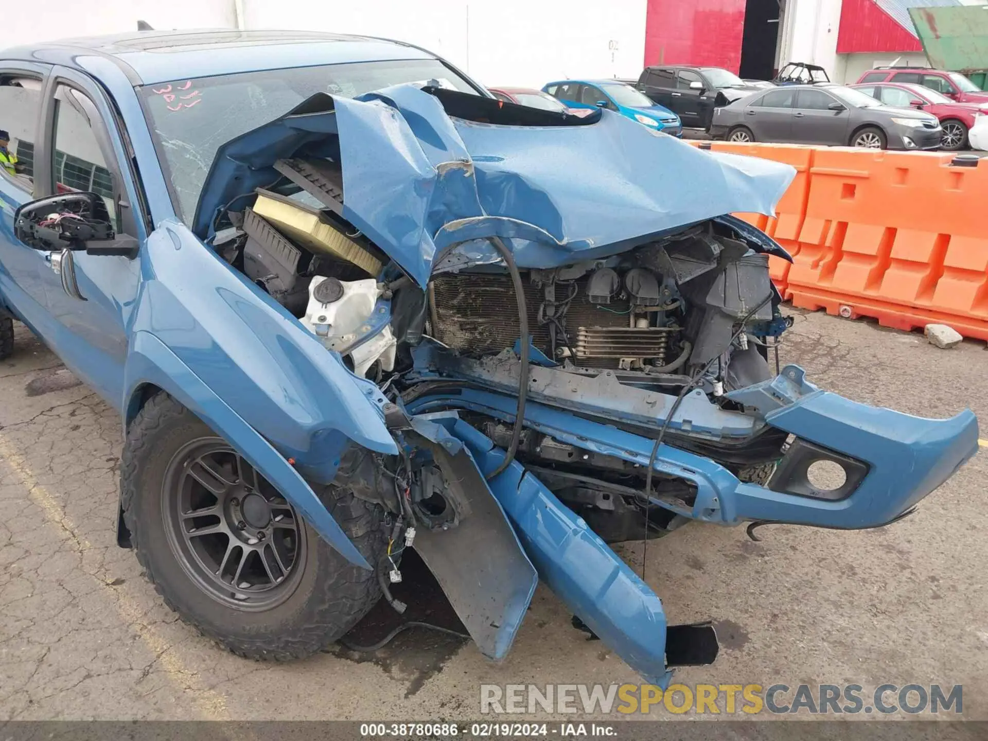 6 fotografías del automóvil dañado 3TMDZ5BN3KM075269 TOYOTA TACOMA 2019