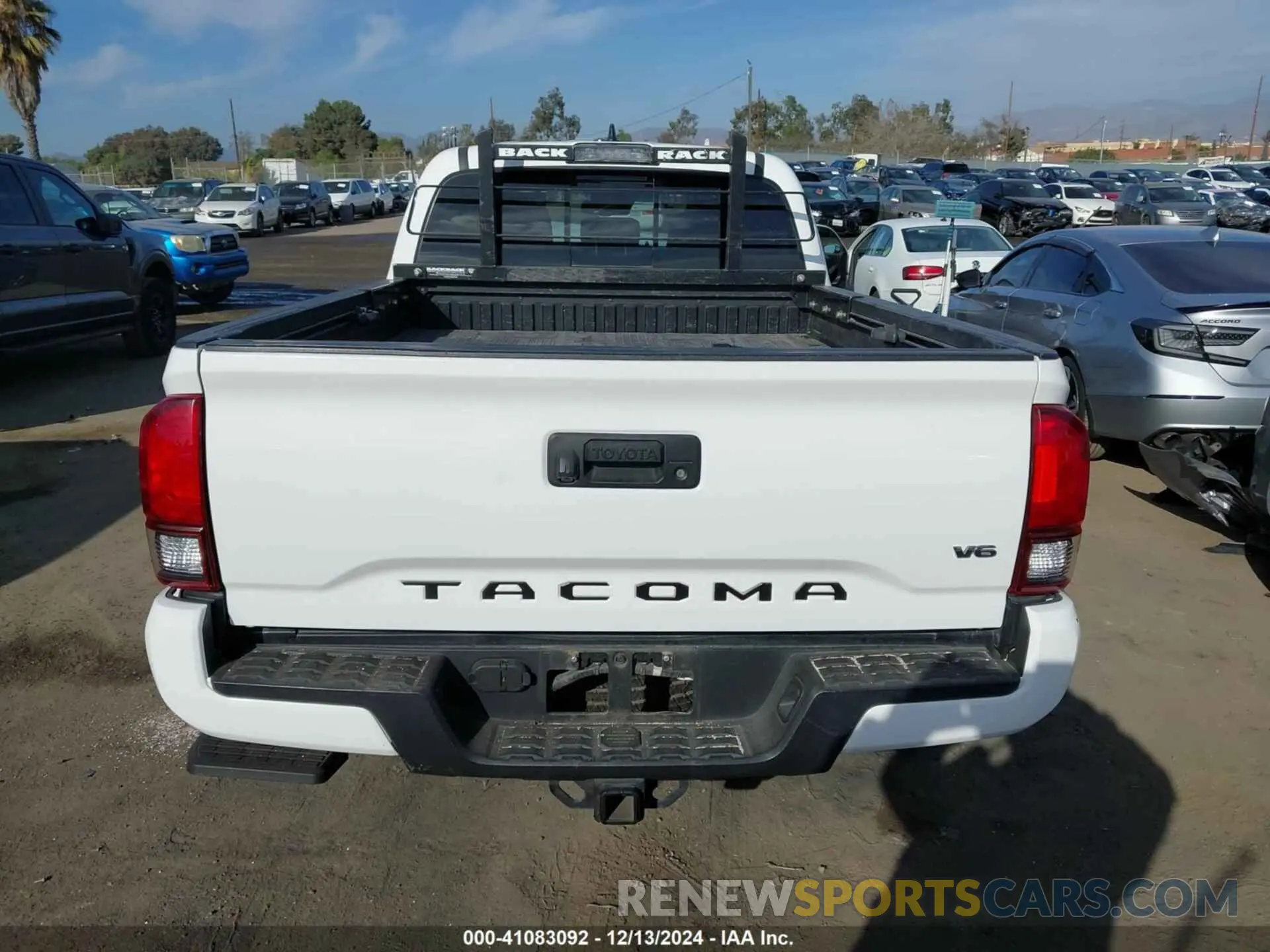16 fotografías del automóvil dañado 3TMDZ5BN4KM057265 TOYOTA TACOMA 2019