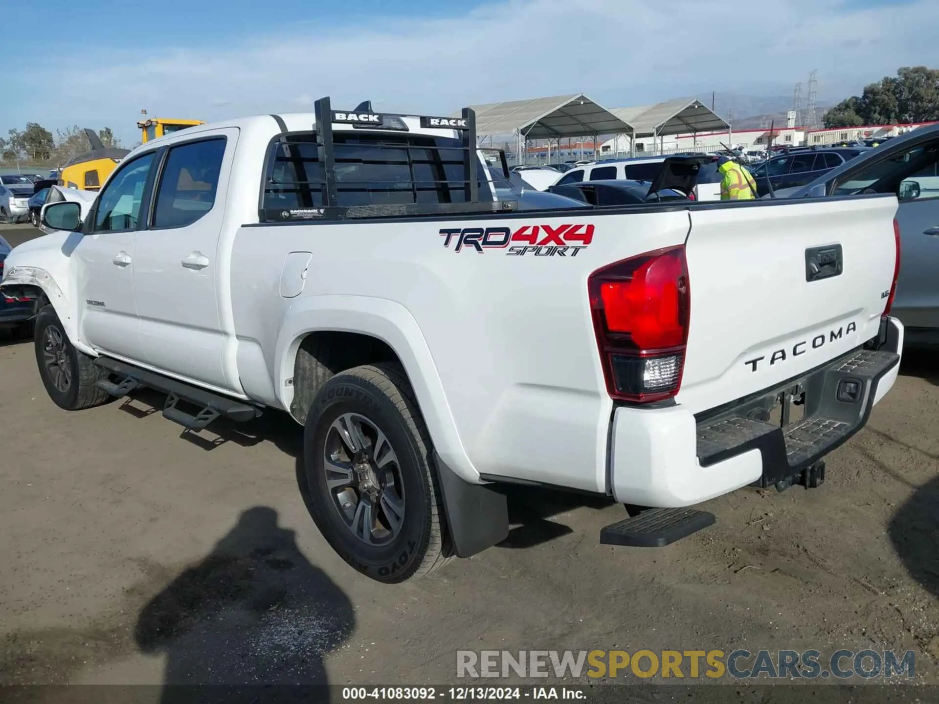 3 fotografías del automóvil dañado 3TMDZ5BN4KM057265 TOYOTA TACOMA 2019