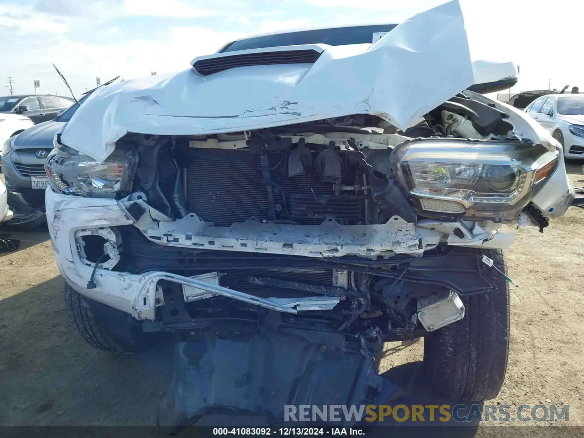 6 fotografías del automóvil dañado 3TMDZ5BN4KM057265 TOYOTA TACOMA 2019