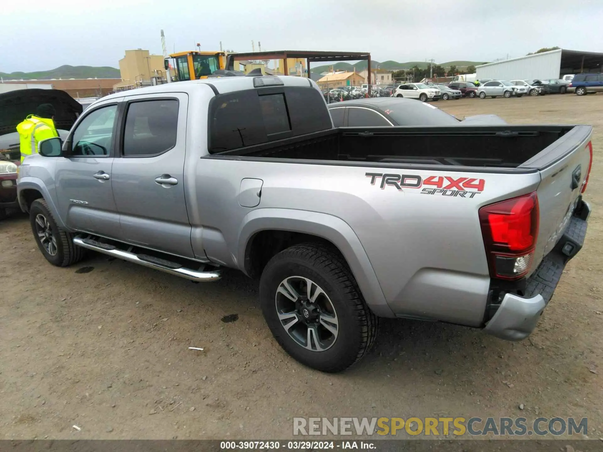 3 fotografías del automóvil dañado 3TMDZ5BN4KM065141 TOYOTA TACOMA 2019
