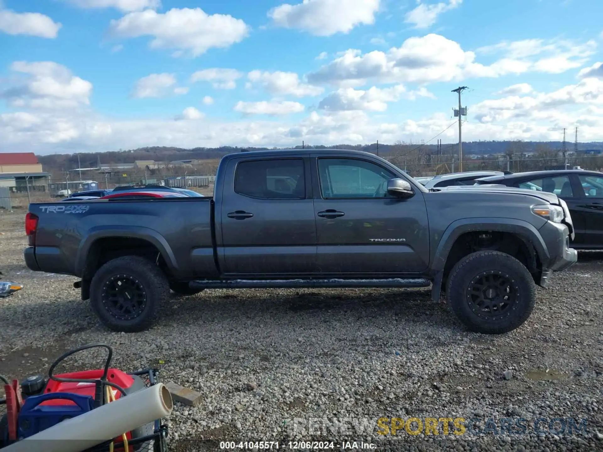 14 fotografías del automóvil dañado 3TMDZ5BN4KM066628 TOYOTA TACOMA 2019