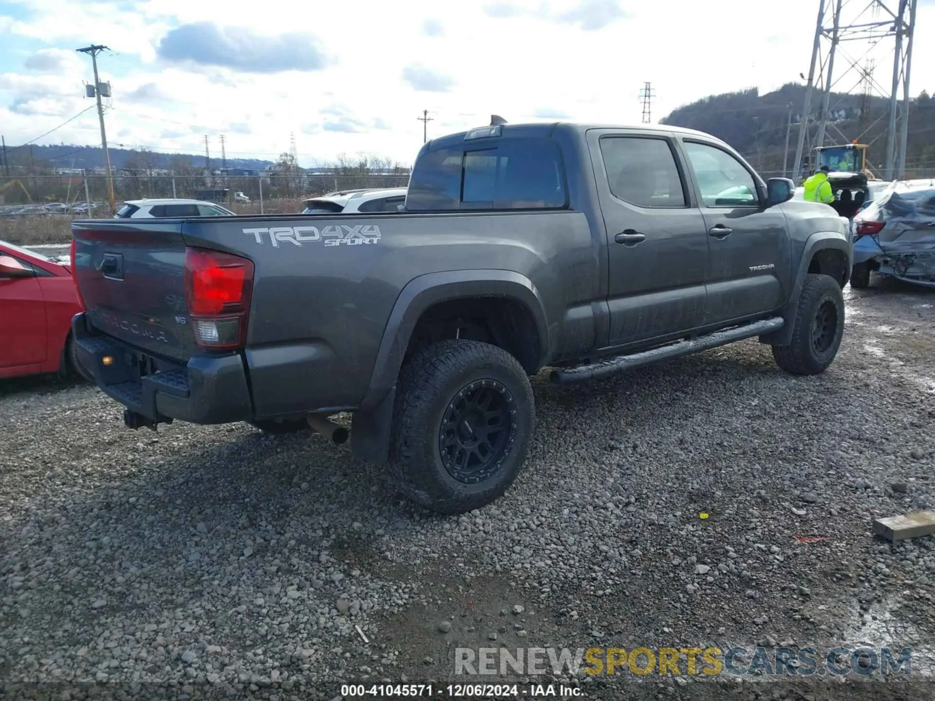 4 fotografías del automóvil dañado 3TMDZ5BN4KM066628 TOYOTA TACOMA 2019
