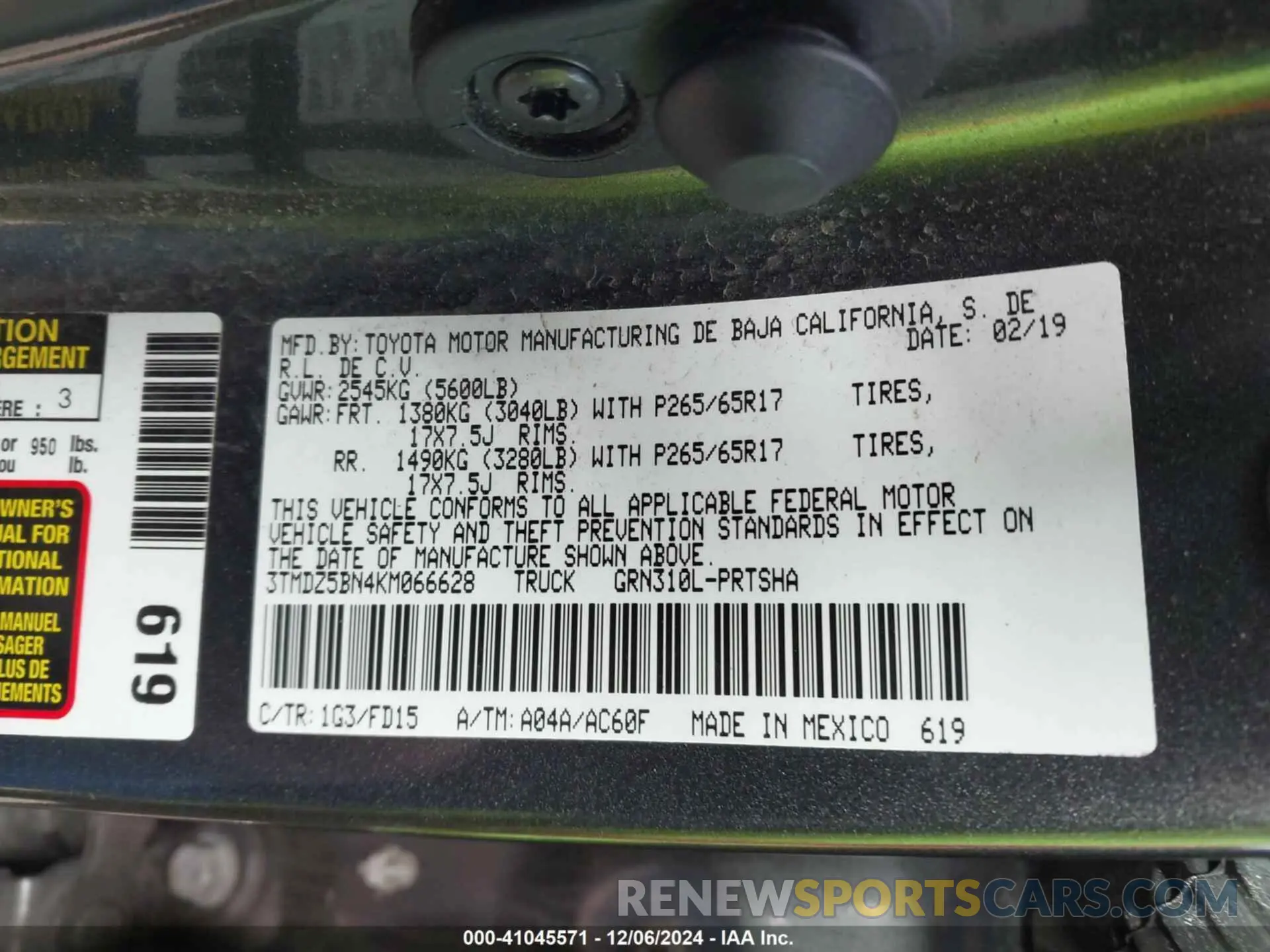 9 fotografías del automóvil dañado 3TMDZ5BN4KM066628 TOYOTA TACOMA 2019